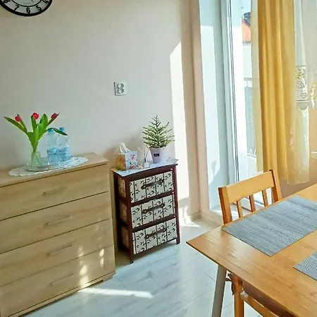 Noclegi, Sloneczne Mieszkanie We Lwowku Slaskim 公寓