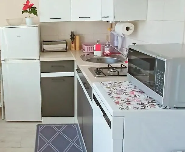 Noclegi, Sloneczne Mieszkanie We Lwowku Slaskim